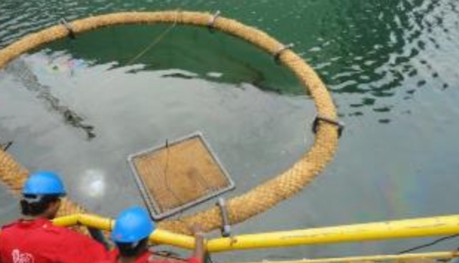 Floating Booms for Oil Spills 